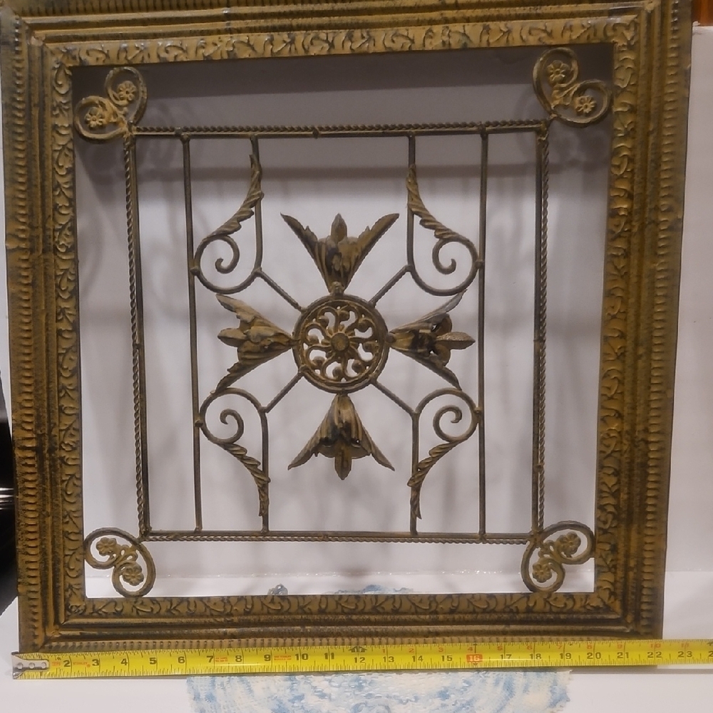 Vintage Gold Decorative Metal Wall Art - Picture 2 of 7
